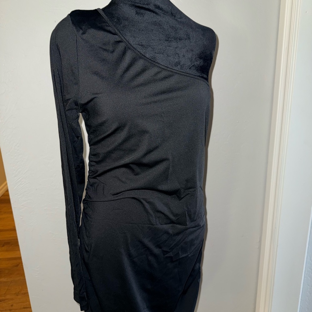 SHEIN Black One-Shoulder Dress